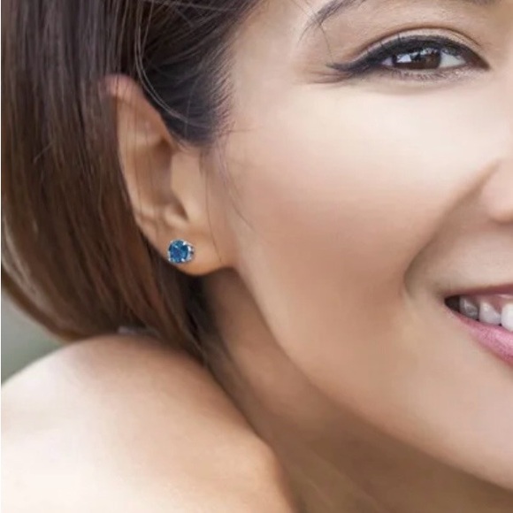 🤩 NWT 1 Carat Natural Blue Diamond Stud Earrings, Solid 14 Karat White Gold - Picture 9 of 11